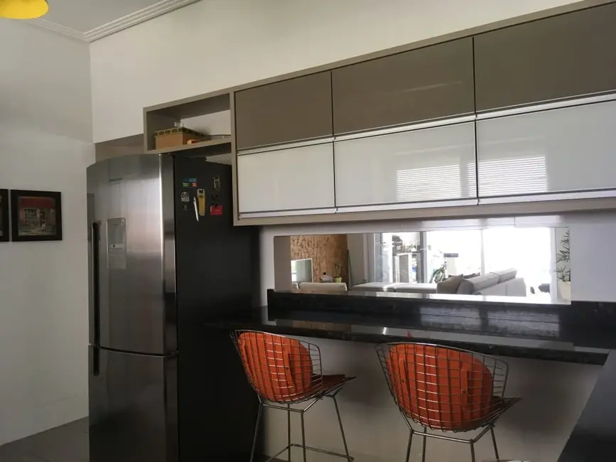 Foto 9 de Sobrado com 3 quartos à venda, 200m2 em Pindamonhangaba - SP