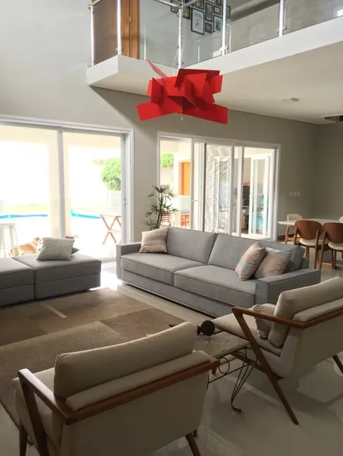 Sobrado com 3 quartos à venda, 200m2 em Pindamonhangaba - SP - imagem 3 Foto 3 de Sobrado com 3 quartos à venda, 200m2 em Pindamonhangaba - SP