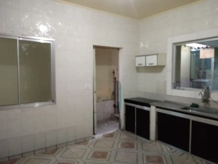 Foto 9 de Sobrado com 3 quartos à venda, 183m2 em Pindamonhangaba - SP