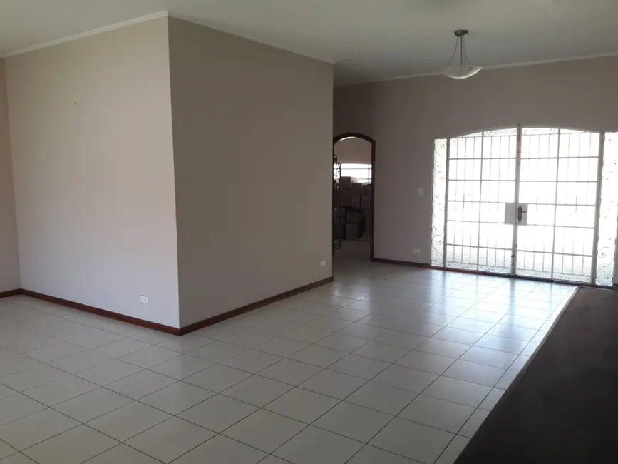 Foto 3 de Casa com 4 quartos à venda, 360m2 em Jardim Residencial Doutor Lessa, Pindamonhangaba - SP