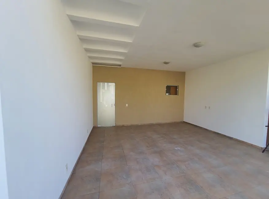 Foto 4 de Casa com 3 quartos à venda, 150m2 em Pindamonhangaba - SP