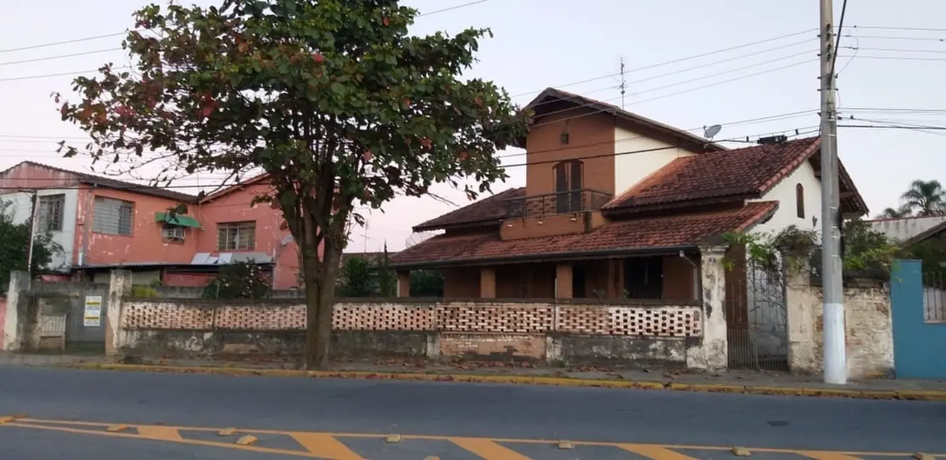 Foto 3 de Casa com 3 quartos à venda e para alugar em Centro, Tremembe - SP