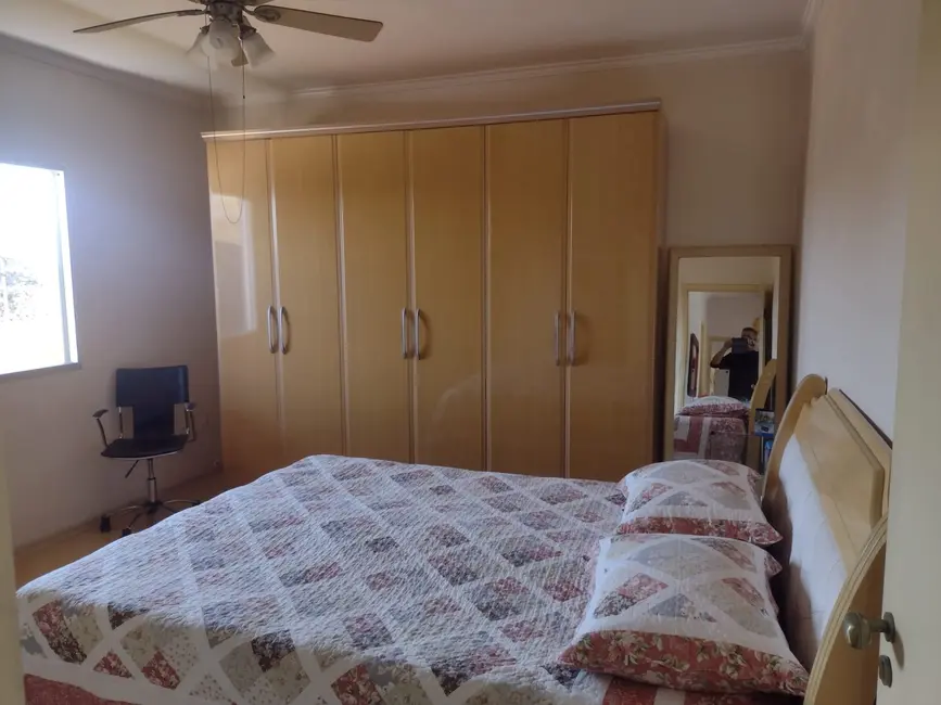 Foto 7 de Sobrado com 2 quartos à venda, 285m2 em Parque Senhor do Bonfim, Taubate - SP