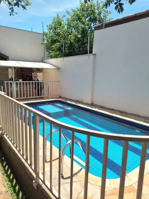 Foto 1 de Casa com 2 quartos à venda, 215m2 em Loteamento Residencial Andrade, Pindamonhangaba - SP