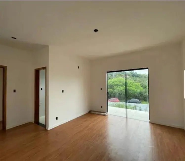 Foto 3 de Casa com 2 quartos à venda, 104m2 em Jardim Continental II, Taubate - SP