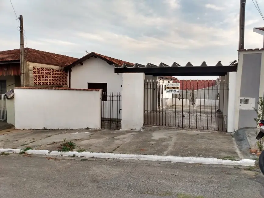 Casa com 2 quartos à venda, 70m2 em Parque São Domingos, Pindamonhangaba - SP - imagem 1 Foto 1 de Casa com 2 quartos à venda, 70m2 em Parque São Domingos, Pindamonhangaba - SP