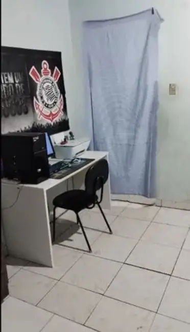 Foto 2 de Casa com 2 quartos à venda, 195m2 em Parque São Domingos, Pindamonhangaba - SP