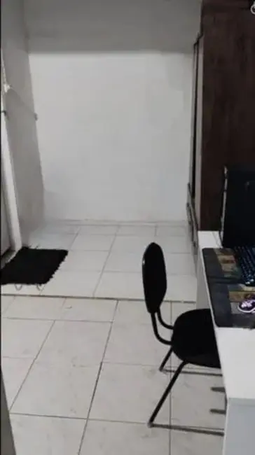 Foto 9 de Casa com 2 quartos à venda, 195m2 em Parque São Domingos, Pindamonhangaba - SP