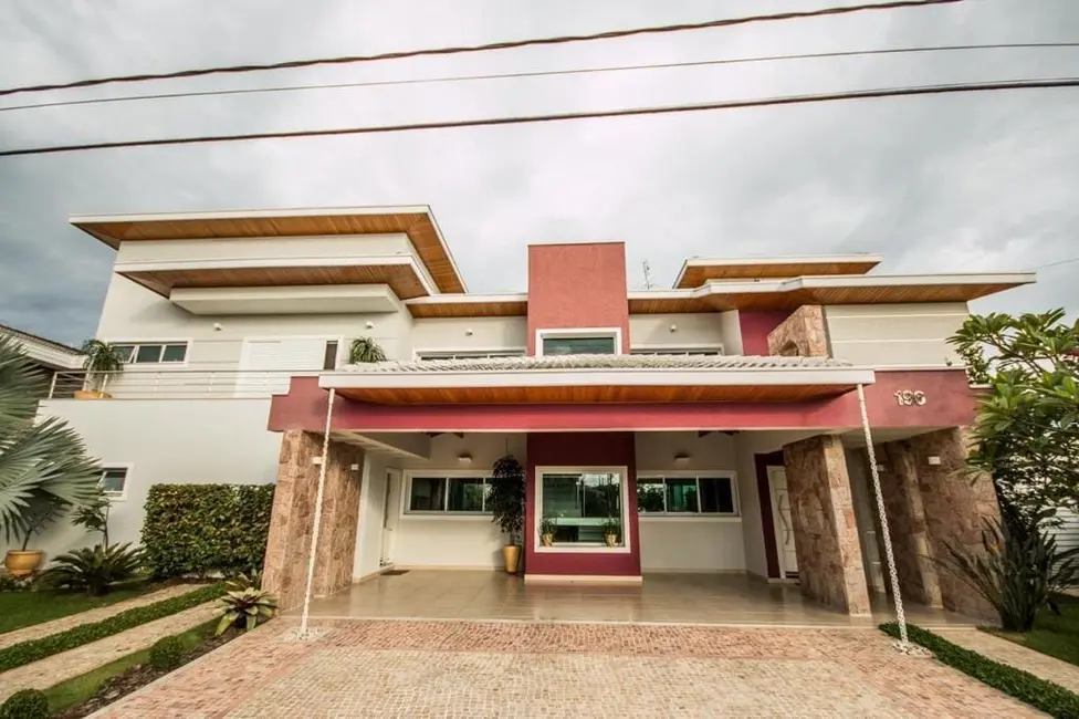 Sobrado com 4 quartos à venda, 300m2 em Tremembe - SP - imagem 1 Foto 1 de Sobrado com 4 quartos à venda, 300m2 em Tremembe - SP