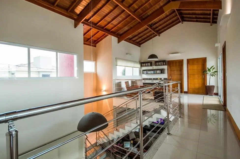 Sobrado com 4 quartos à venda, 300m2 em Tremembe - SP - imagem 5 Foto 5 de Sobrado com 4 quartos à venda, 300m2 em Tremembe - SP