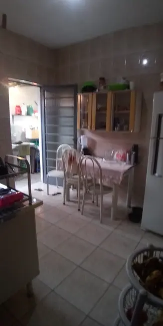 Foto 9 de Casa com 2 quartos à venda, 176m2 em Campinho, Guaratingueta - SP