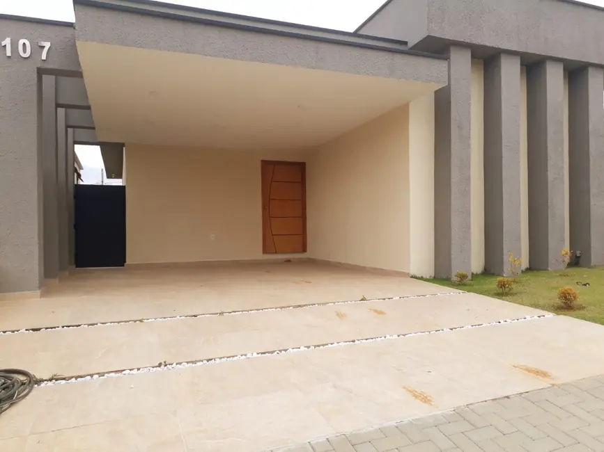 Foto 1 de Casa de Condomínio com 3 quartos à venda, 140m2 em Chácaras Cataguá, Taubate - SP