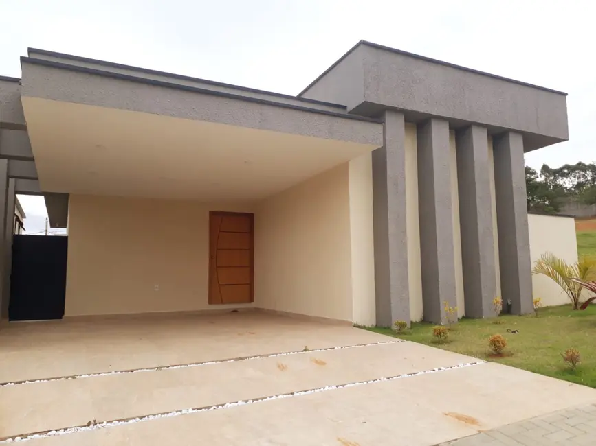 Foto 2 de Casa de Condomínio com 3 quartos à venda, 140m2 em Chácaras Cataguá, Taubate - SP