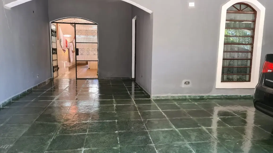 Foto 9 de Casa com 3 quartos à venda, 250m2 em Conjunto Habitacional Terra dos Ipês I (Norte), Pindamonhangaba - SP