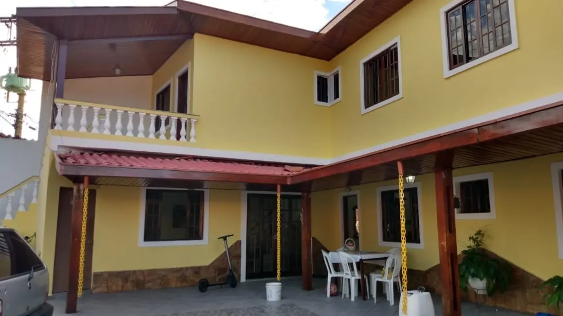 Foto 1 de Sobrado com 4 quartos à venda, 250m2 em Vila São José, Taubate - SP