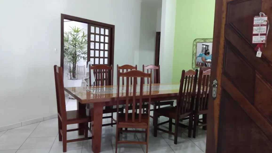 Foto 7 de Sobrado com 4 quartos à venda, 250m2 em Vila São José, Taubate - SP