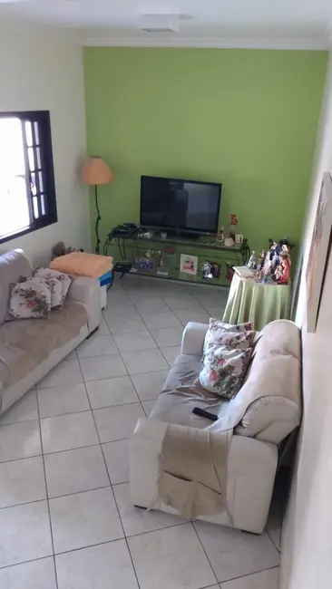 Foto 9 de Sobrado com 4 quartos à venda, 250m2 em Vila São José, Taubate - SP