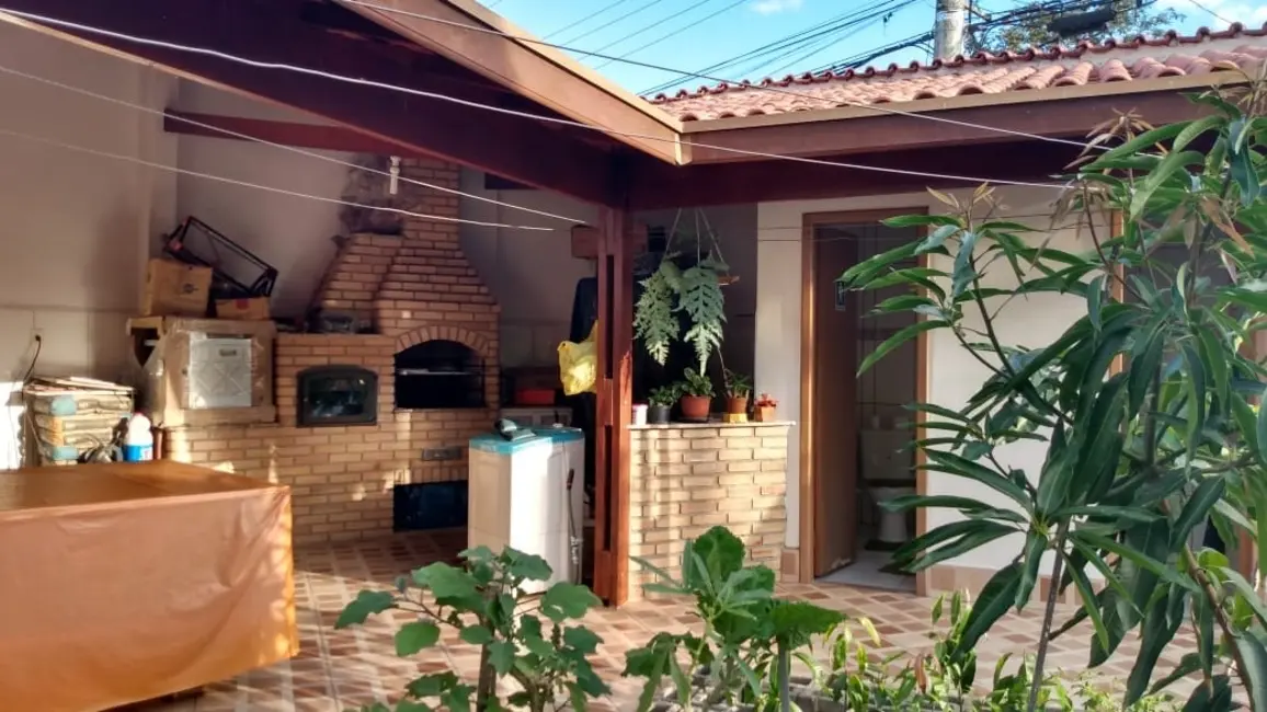 Foto 3 de Sobrado com 4 quartos à venda, 250m2 em Vila São José, Taubate - SP