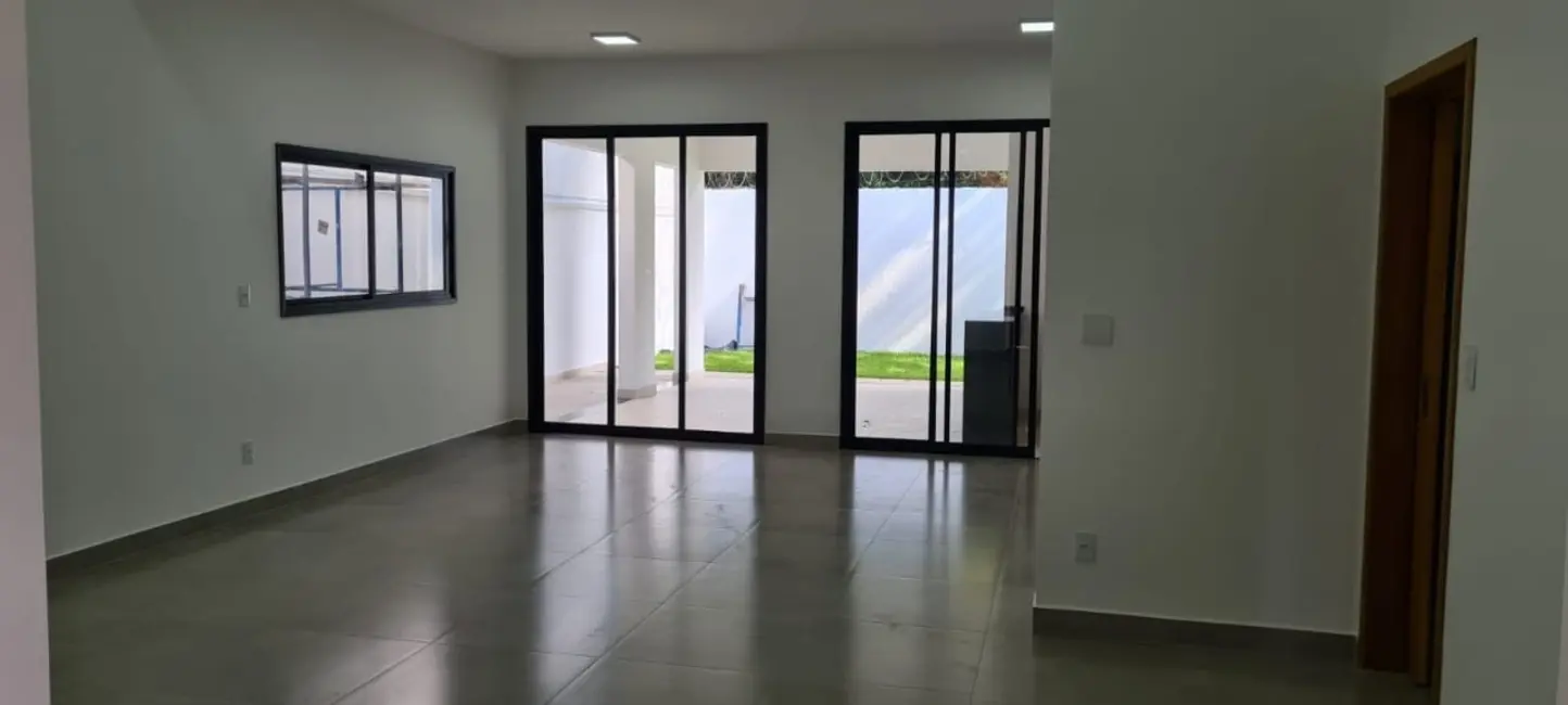 Foto 5 de Casa de Condomínio com 3 quartos à venda, 172m2 em Tremembe - SP
