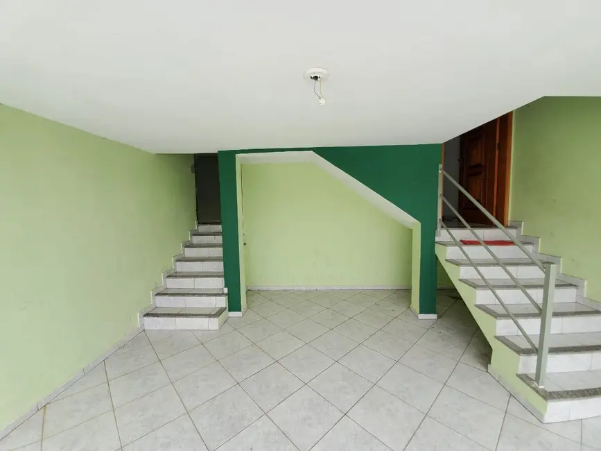 Foto 2 de Sobrado com 3 quartos à venda, 150m2 em Jardim das Monções, Taubate - SP