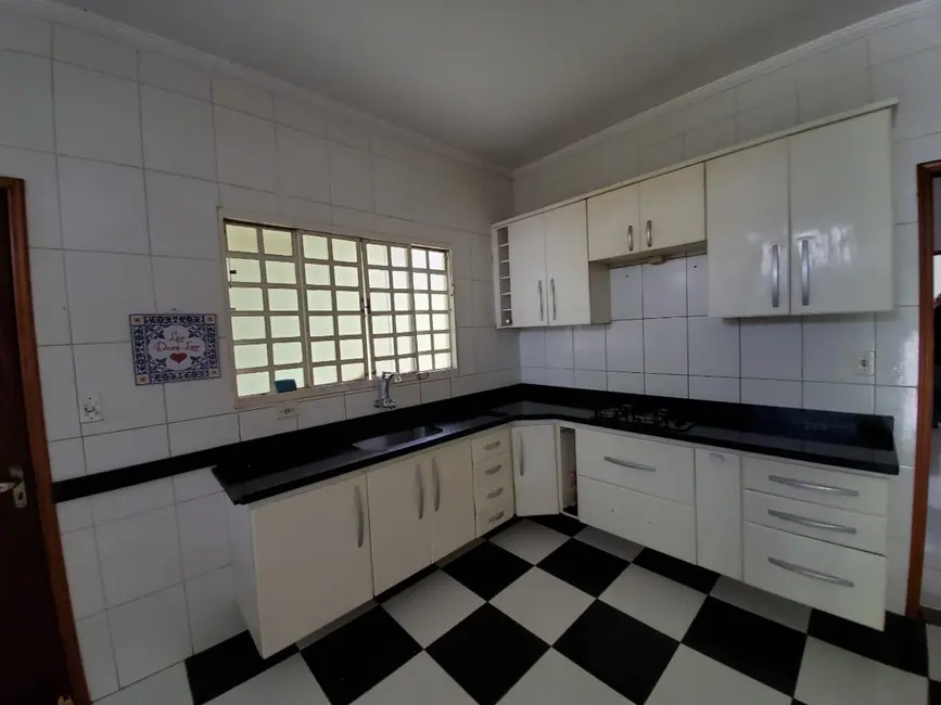 Foto 4 de Sobrado com 3 quartos à venda, 150m2 em Jardim das Monções, Taubate - SP