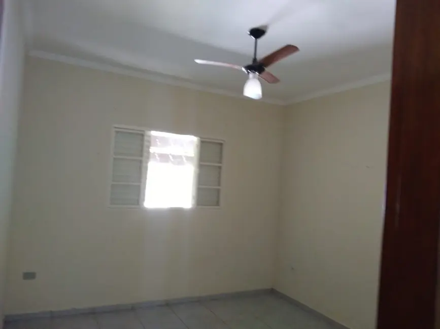 Foto 9 de Casa com 2 quartos à venda, 25m2 em Tremembe - SP