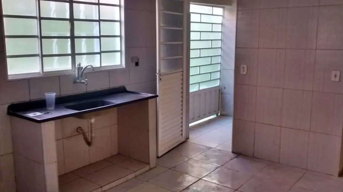 Foto 1 de Casa com 2 quartos à venda, 25m2 em Tremembe - SP