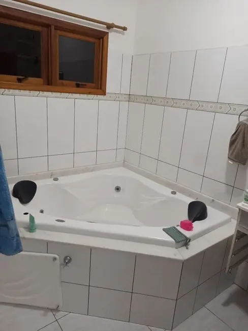 Foto 6 de Sobrado com 3 quartos à venda, 272m2 em Tremembe - SP