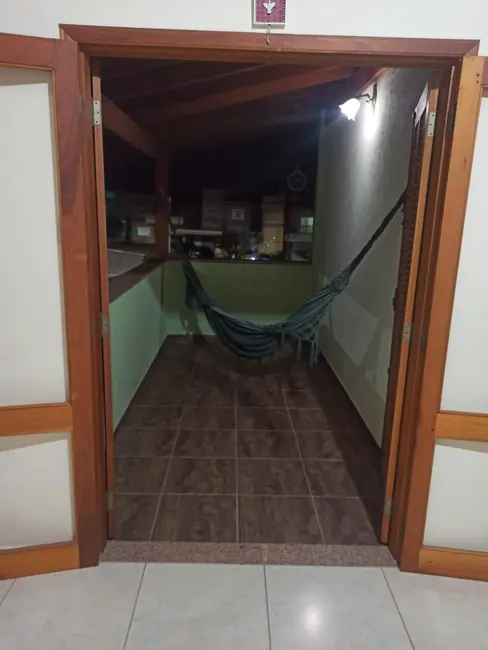 Sobrado com 3 quartos à venda, 272m2 em Tremembe - SP - imagem 7 Foto 7 de Sobrado com 3 quartos à venda, 272m2 em Tremembe - SP