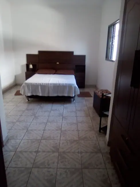Foto 5 de Casa com 3 quartos à venda, 258m2 em São Benedito, Pindamonhangaba - SP