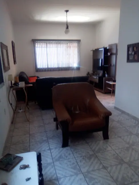 Foto 9 de Casa com 3 quartos à venda, 258m2 em São Benedito, Pindamonhangaba - SP