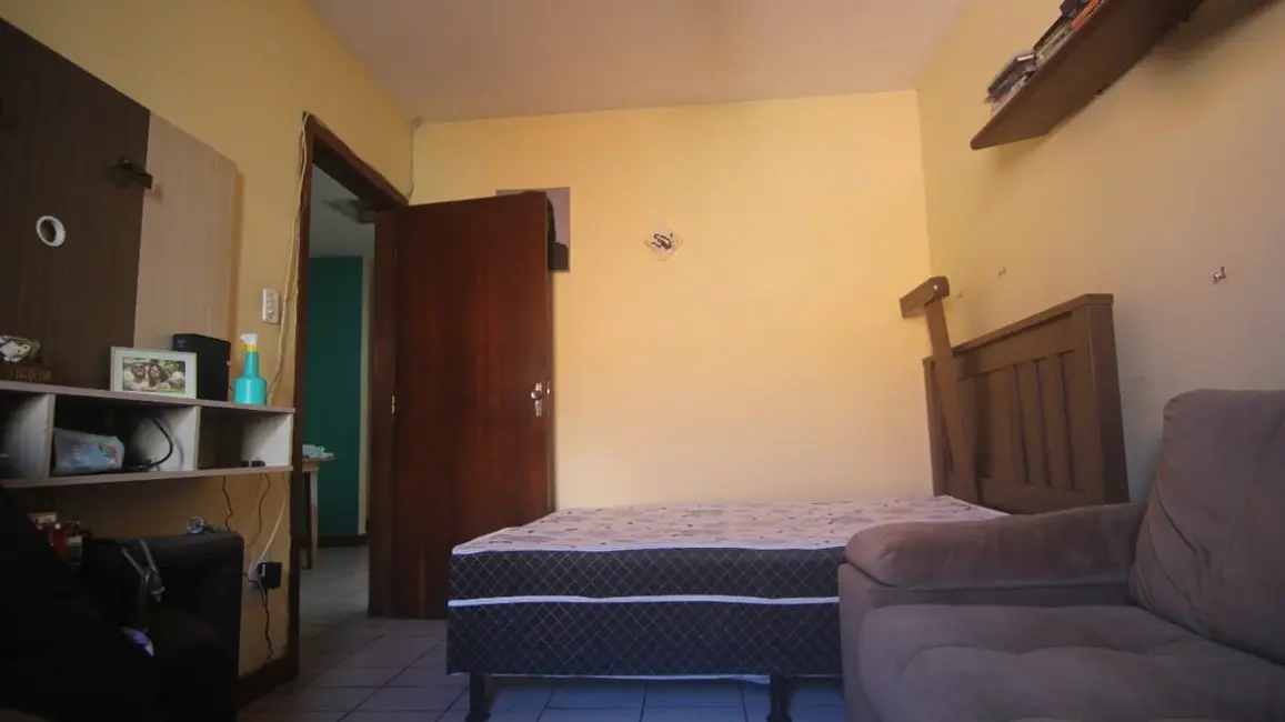 Foto 6 de Sobrado com 3 quartos à venda, 239m2 em Pindamonhangaba - SP