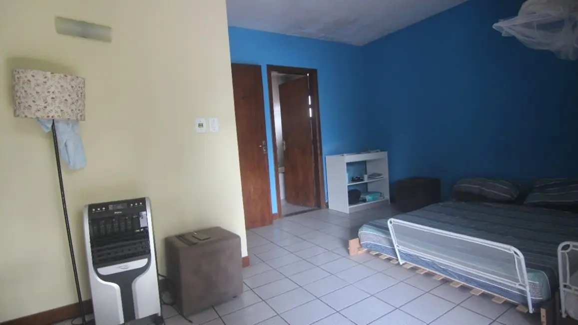 Foto 5 de Sobrado com 3 quartos à venda, 239m2 em Pindamonhangaba - SP
