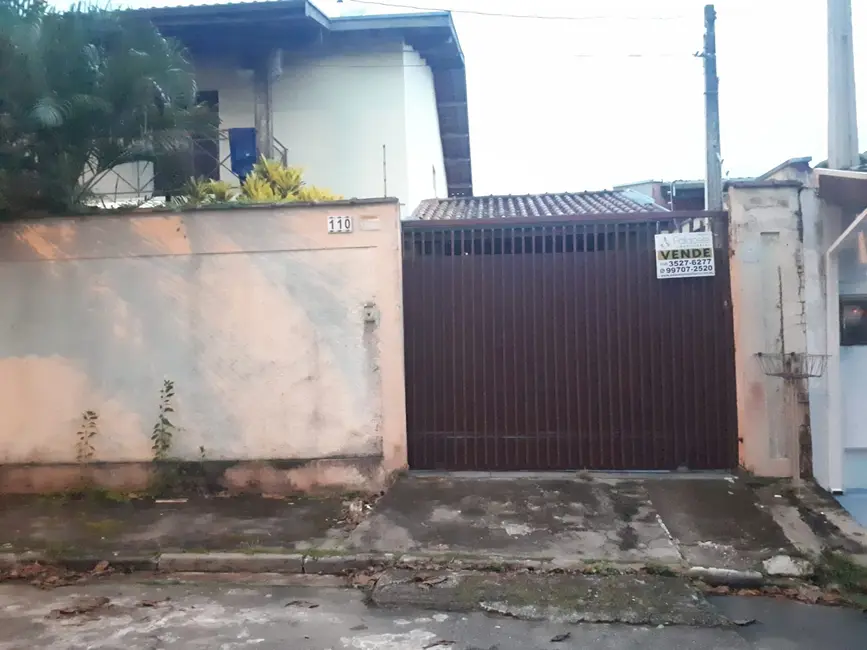 Foto 1 de Sobrado com 3 quartos à venda, 239m2 em Pindamonhangaba - SP