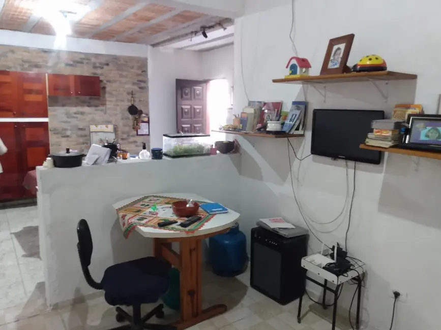 Foto 6 de Casa com 2 quartos à venda, 60m2 em Pindamonhangaba - SP