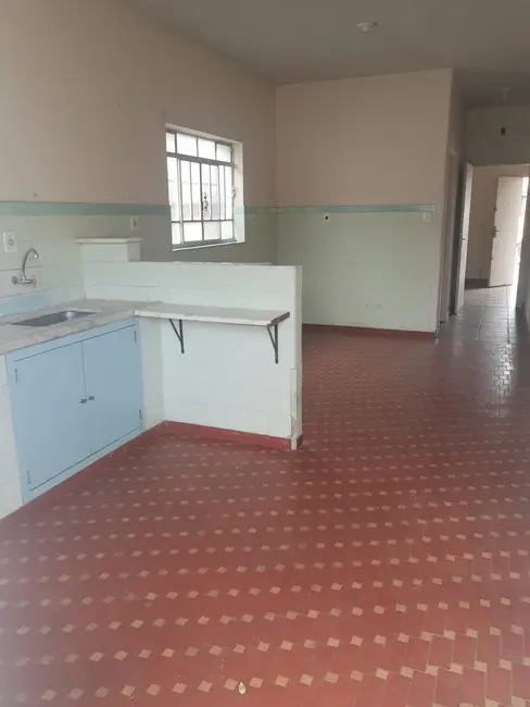 Foto 3 de Casa com 2 quartos à venda, 118m2 em Vila Santos, Cacapava - SP