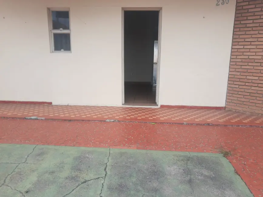 Foto 2 de Casa com 2 quartos à venda, 118m2 em Vila Santos, Cacapava - SP
