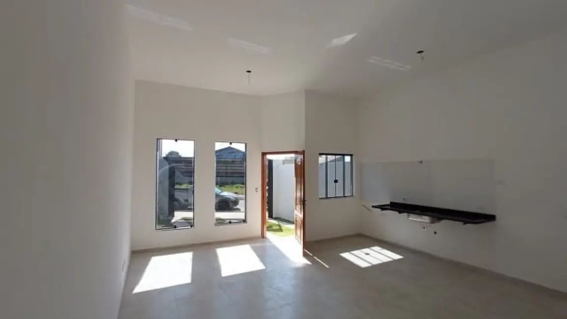 Foto 2 de Casa com 3 quartos à venda, 82m2 em Piracangaguá, Taubate - SP