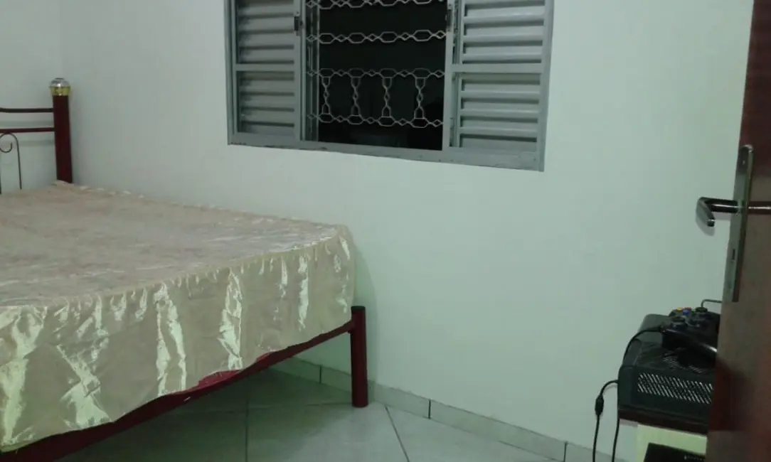 Foto 4 de Casa com 3 quartos à venda, 200m2 em Vila Rica, Pindamonhangaba - SP