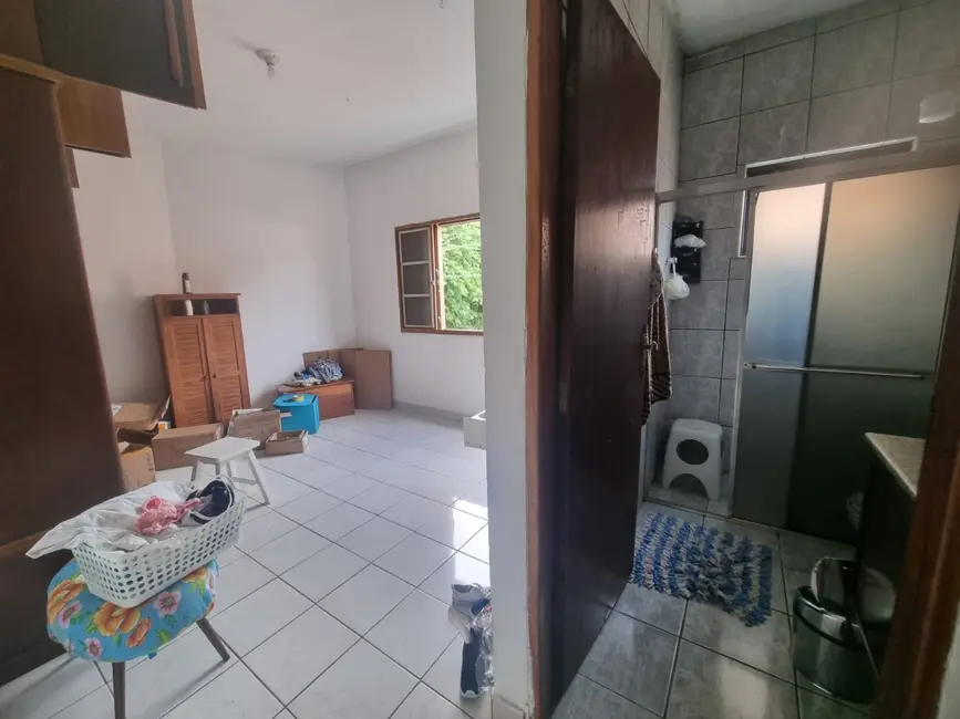 Foto 9 de Sobrado com 5 quartos à venda, 300m2 em Vila Santa Rita, Guaratingueta - SP