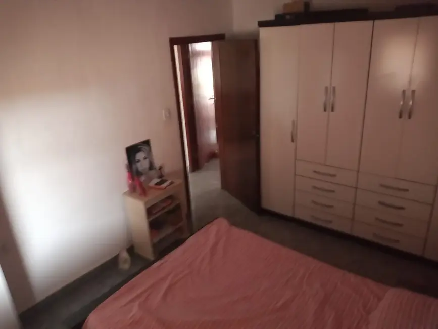 Foto 7 de Casa com 4 quartos à venda, 300m2 em Parque São Domingos, Pindamonhangaba - SP