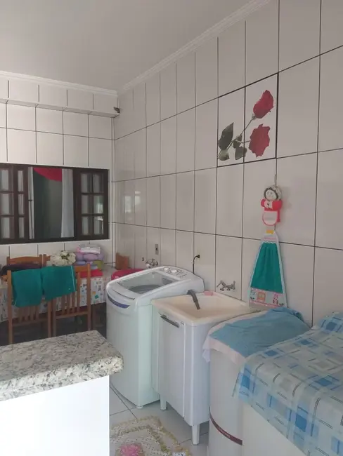 Foto 3 de Sobrado com 3 quartos à venda, 182m2 em Residencial Pasin, Pindamonhangaba - SP