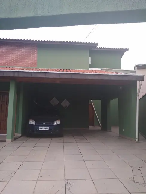 Foto 2 de Sobrado com 3 quartos à venda, 260m2 em Vila São Geraldo, Taubate - SP