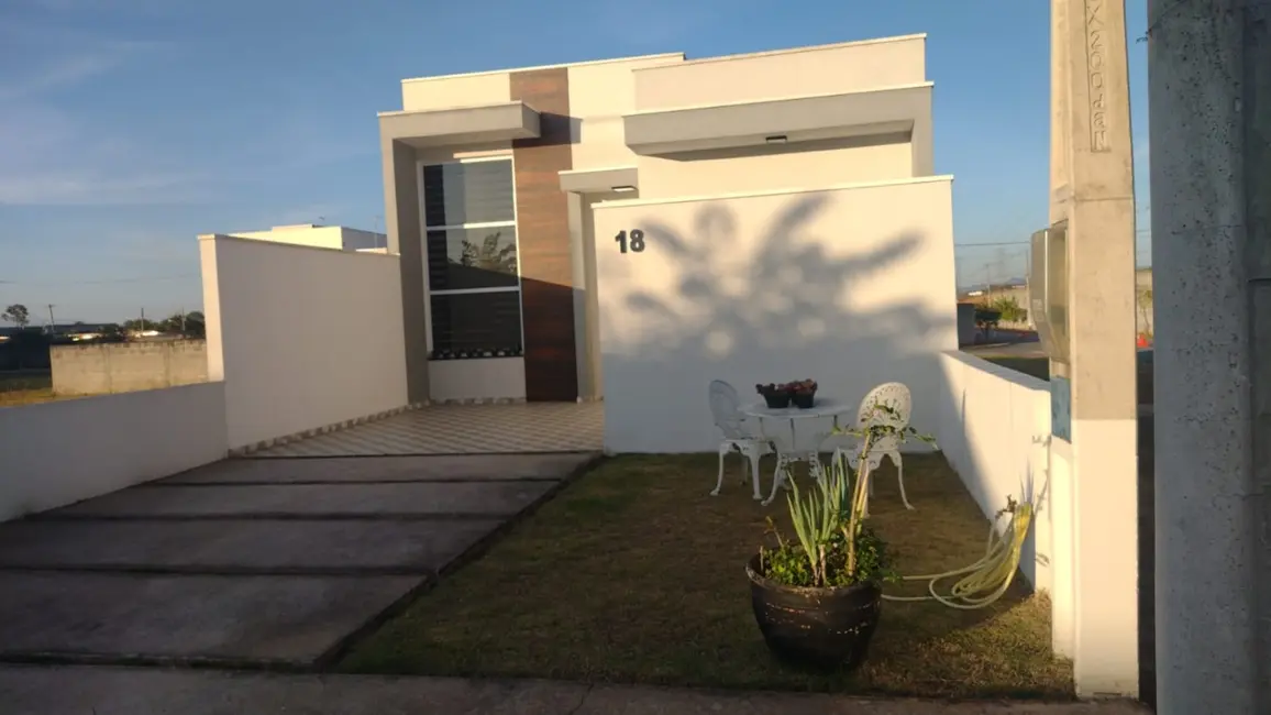 Foto 5 de Casa com 2 quartos à venda, 80m2 em Condomínio Residencial e Comercial Laguna, Pindamonhangaba - SP