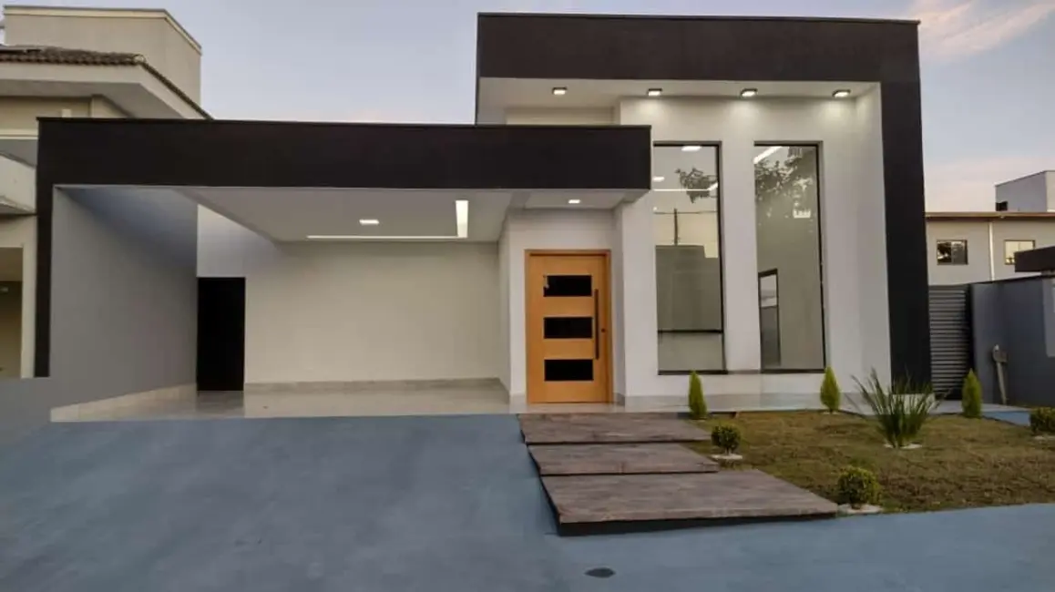 Foto 2 de Casa de Condomínio com 3 quartos à venda, 141m2 em Bairro do Grama, Cacapava - SP