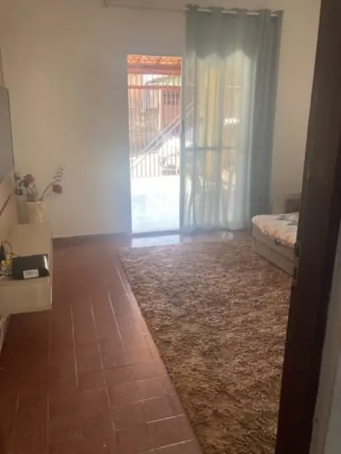 Foto 2 de Casa com 2 quartos à venda, 240m2 em Alto São Pedro, Taubate - SP