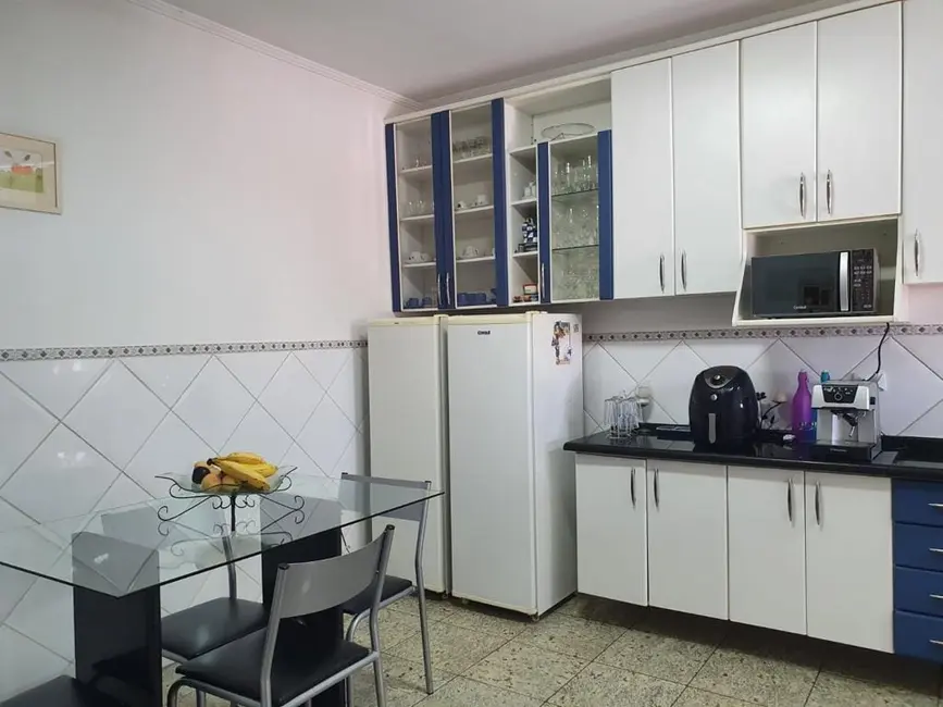 Foto 7 de Sobrado com 3 quartos à venda, 237m2 em Loteamento Residencial Andrade, Pindamonhangaba - SP