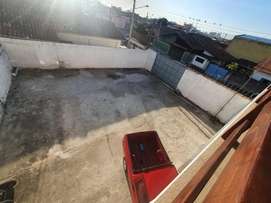 Foto 1 de Sobrado com 3 quartos à venda, 237m2 em Loteamento Residencial Andrade, Pindamonhangaba - SP