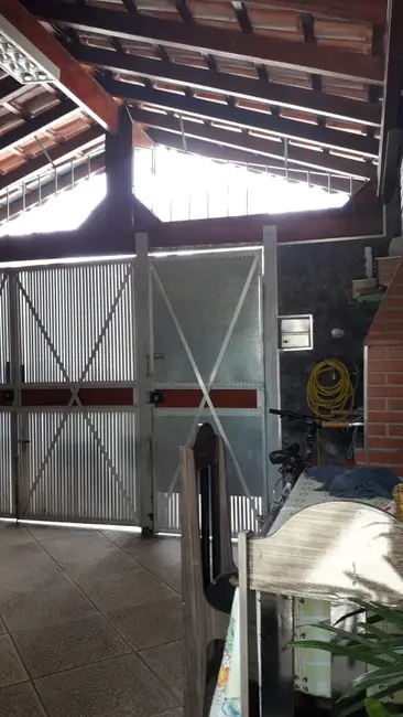 Foto 3 de Casa com 3 quartos à venda, 115m2 em Conjunto Residencial Araretama, Pindamonhangaba - SP