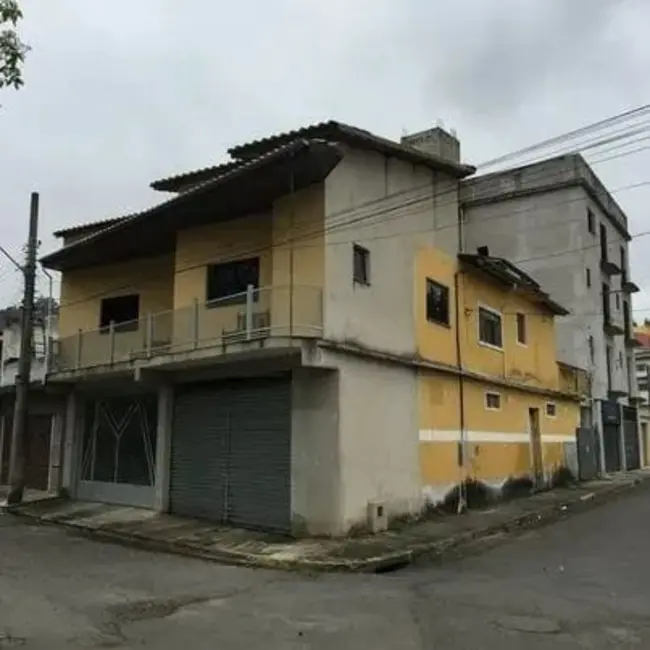 Sobrado com 20 quartos à venda, 1000m2 em Aparecida - SP - imagem 1 Foto 1 de Sobrado com 20 quartos à venda, 1000m2 em Aparecida - SP